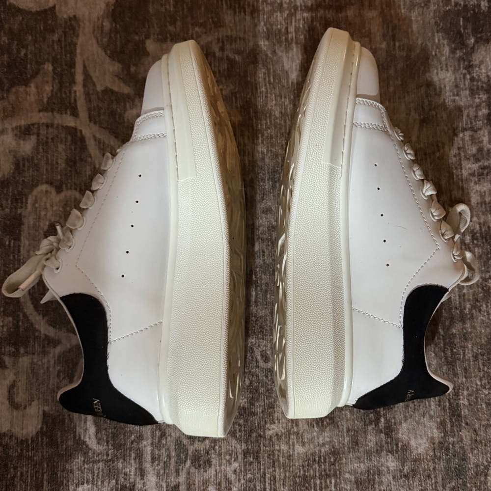 Alexander McQueen Oversized Sneaker in White/Black